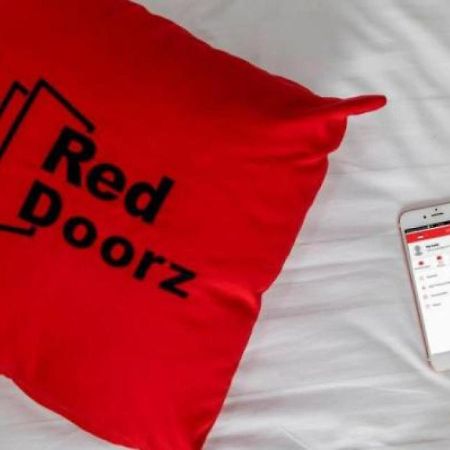 Reddoorz Plus @ Setiabudi Barat Τζακάρτα Εξωτερικό φωτογραφία
