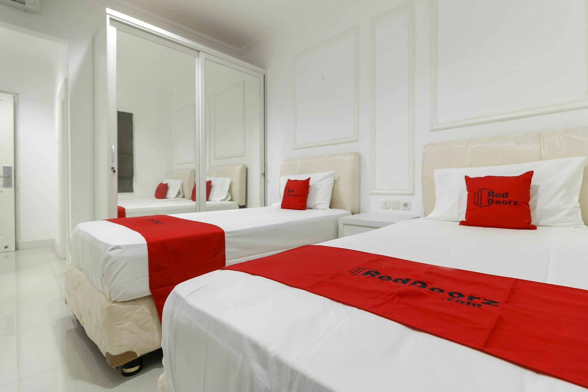 Reddoorz Plus @ Setiabudi Barat Τζακάρτα Εξωτερικό φωτογραφία