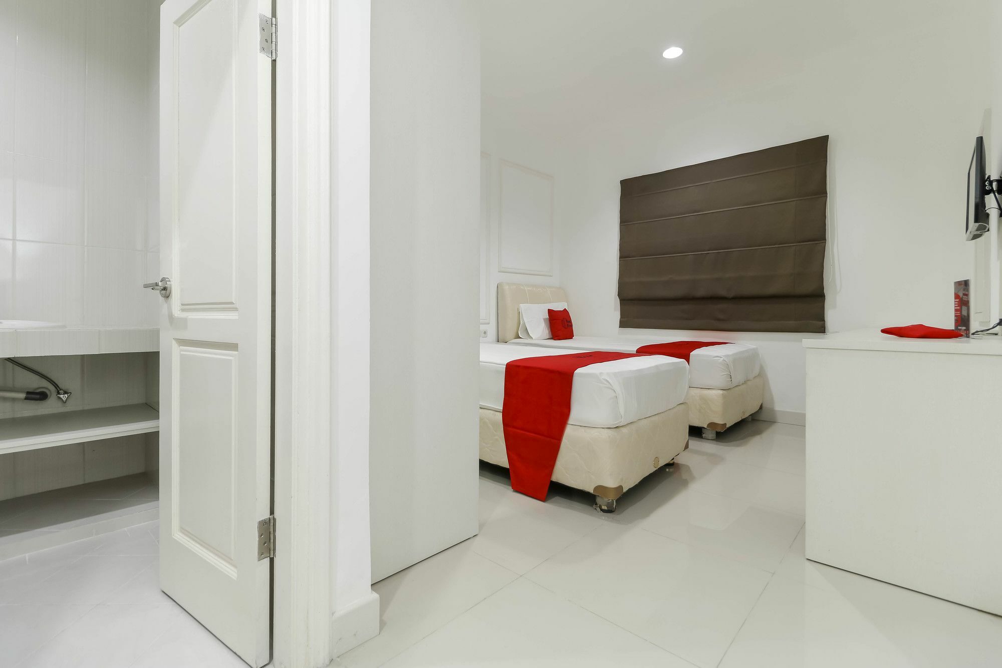 Reddoorz Plus @ Setiabudi Barat Τζακάρτα Εξωτερικό φωτογραφία