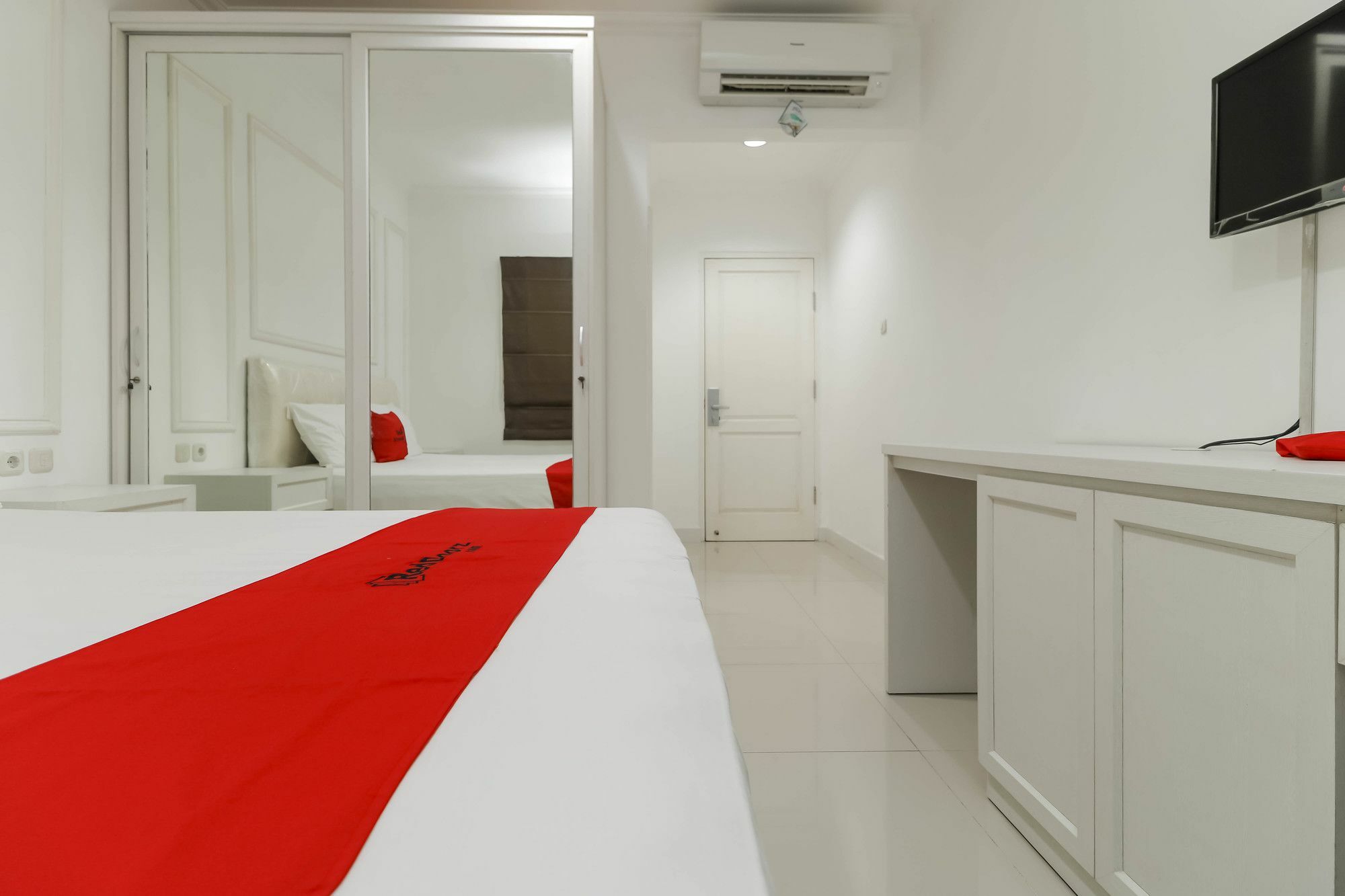 Reddoorz Plus @ Setiabudi Barat Τζακάρτα Εξωτερικό φωτογραφία