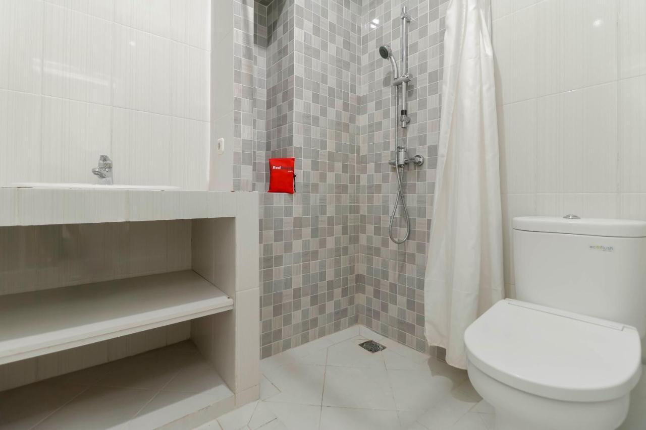 Reddoorz Plus @ Setiabudi Barat Τζακάρτα Δωμάτιο φωτογραφία